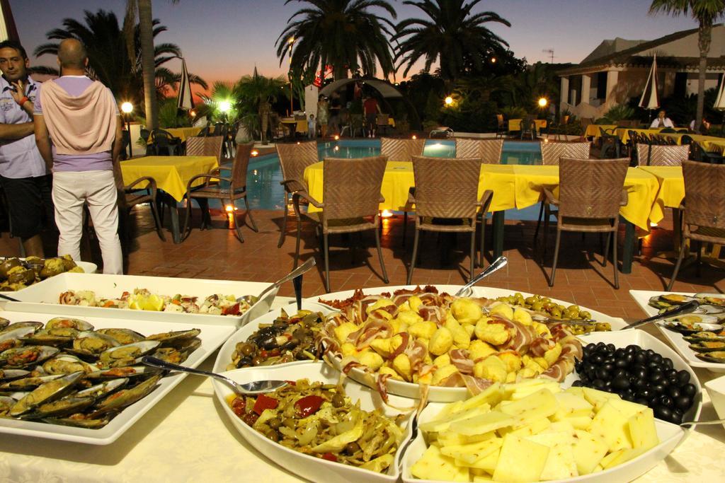 Baia Del Capo Hotel Рикади Екстериор снимка