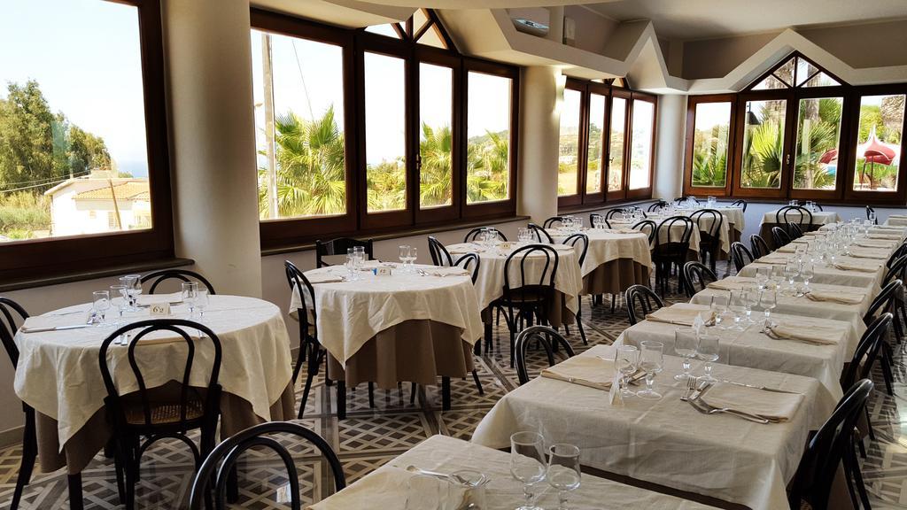Baia Del Capo Hotel Рикади Екстериор снимка