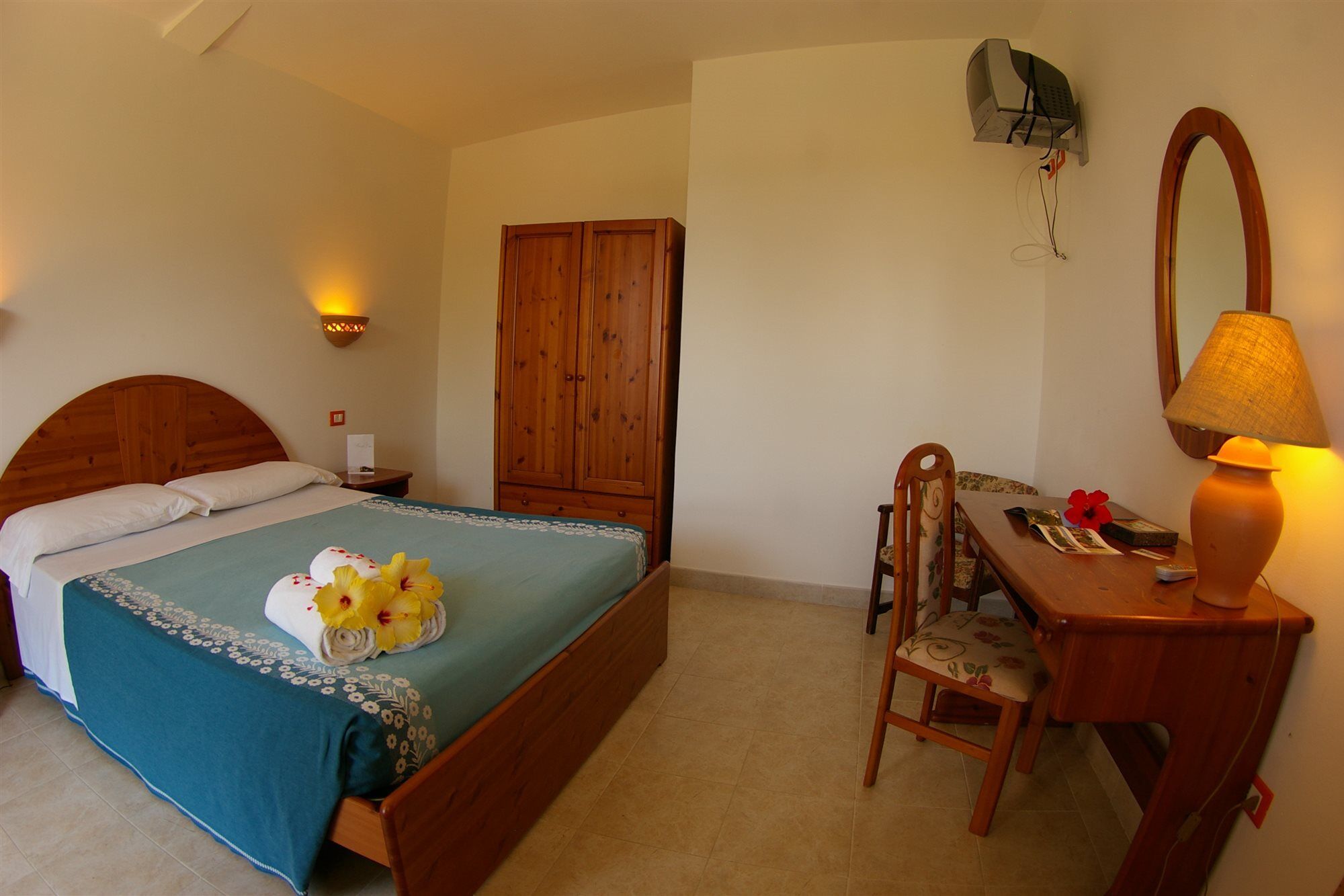 Baia Del Capo Hotel Рикади Екстериор снимка